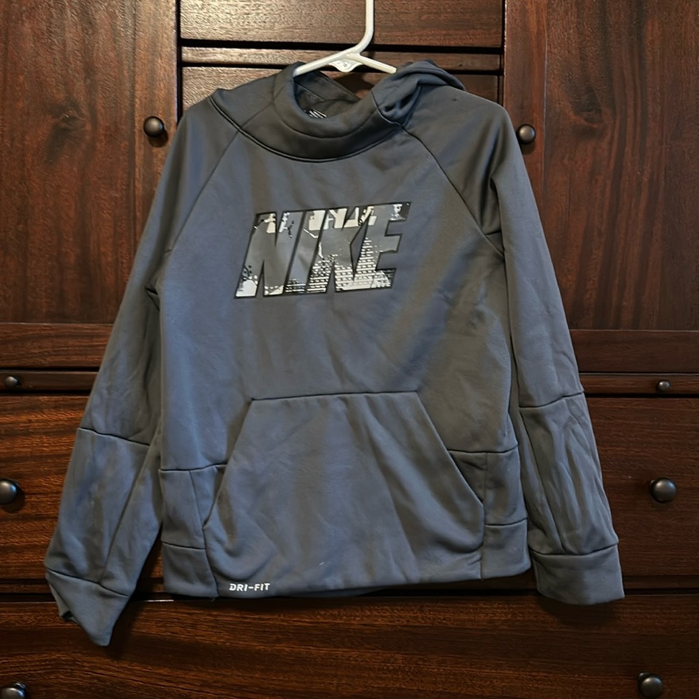 Nike dry fit hoodie in gray size 6